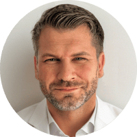 RADEK 2025 WHITE-circle